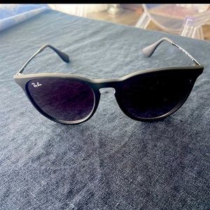 Rayban authentic new woman model Erika